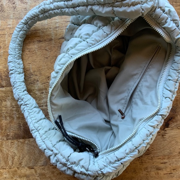 Quilted Puffer Crossbody Hobo Bag - Picture 4 of 4